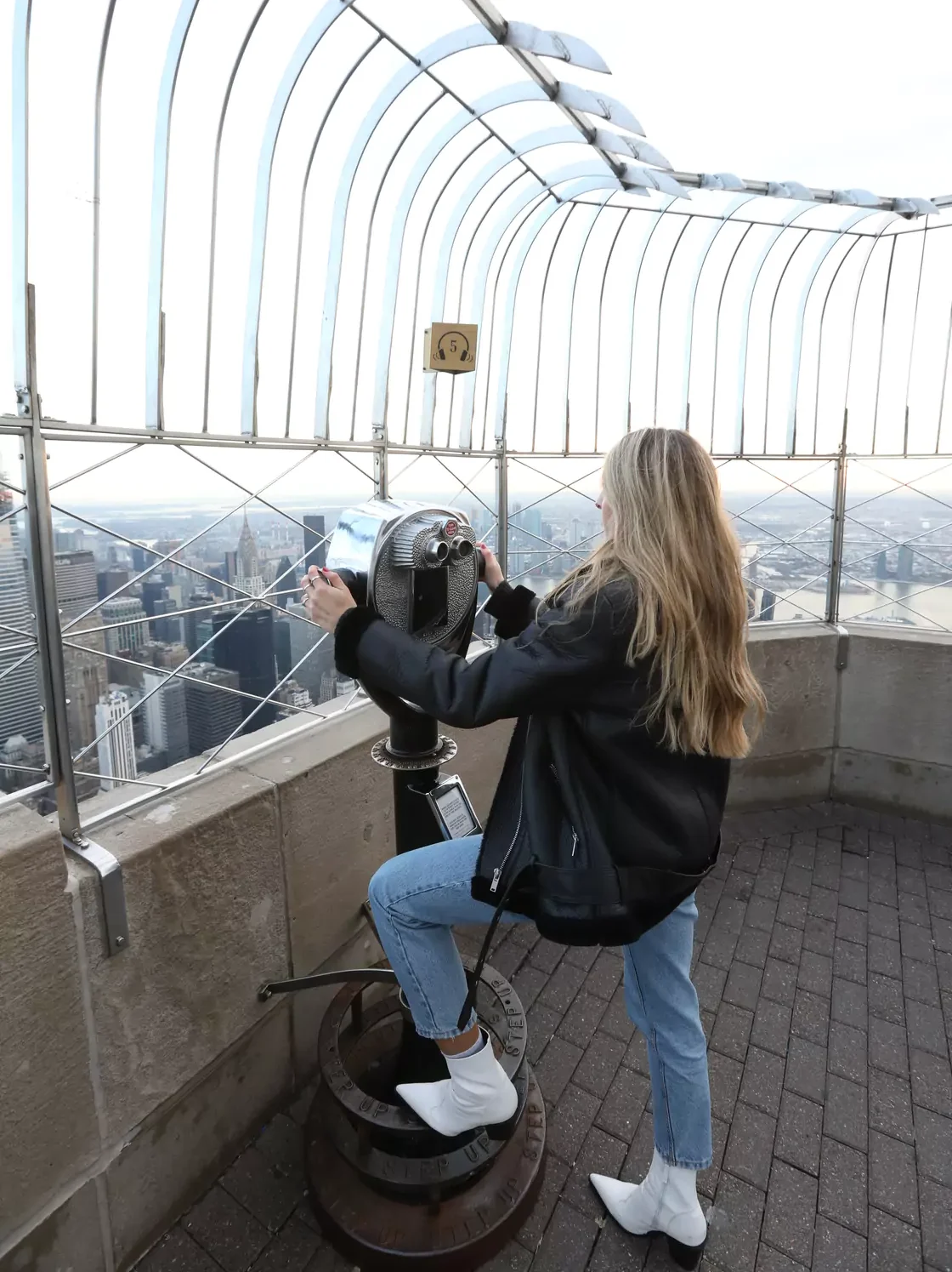 Image hover effect image