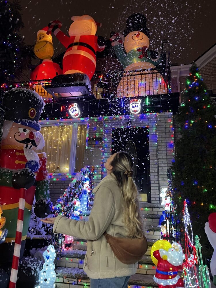 Dyker Heights Christmas Lights bus tour ny myway
