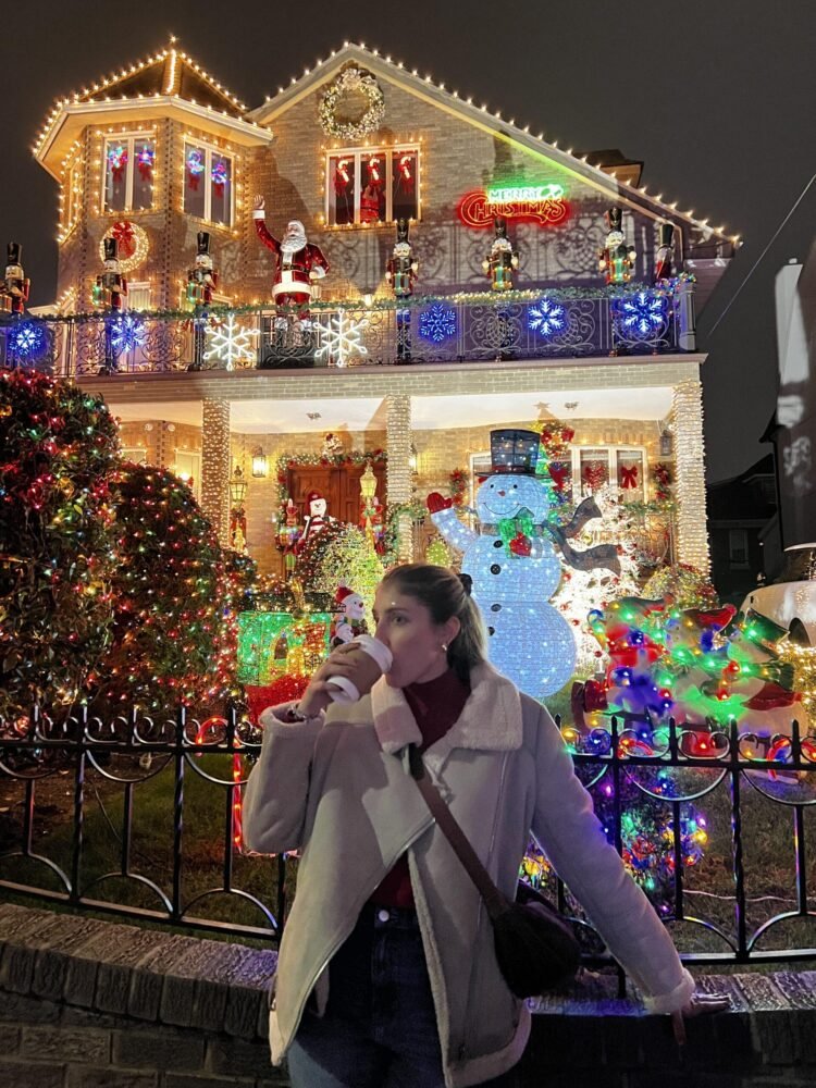 Dyker Heights Christmas Lights bus tour ny myway