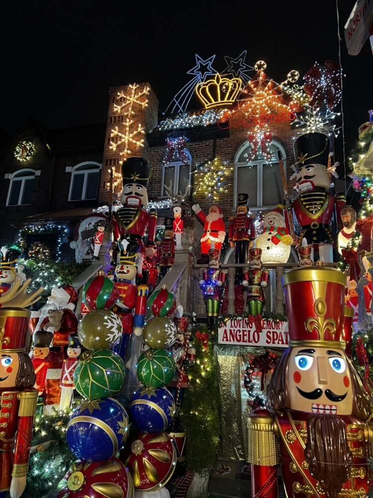 Dyker Heights Christmas Lights bus tour ny myway
