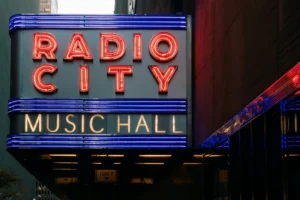 radio city tour nymyway