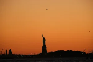 paseo en yate atardecer Classic Harbor Line nymyway