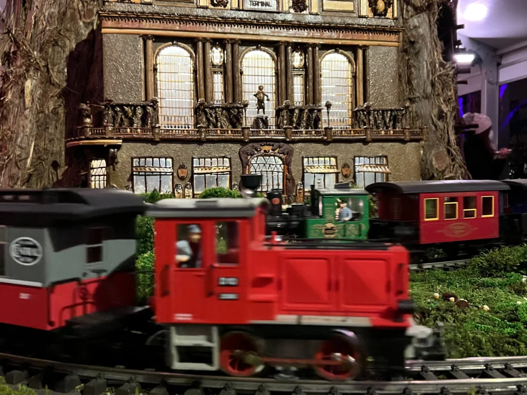 holiday train show nybg nymyway