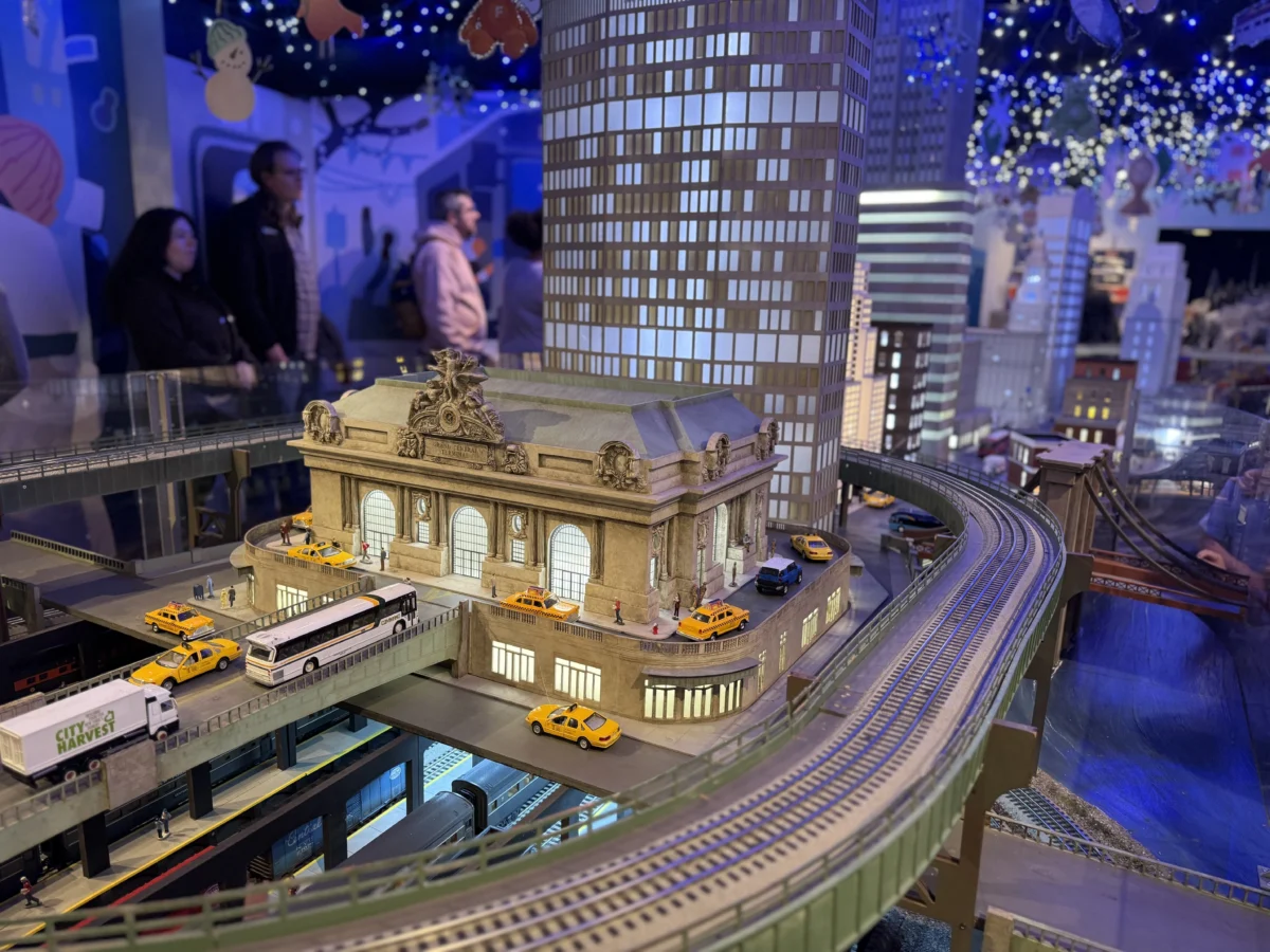 Grand Central Train Show nymyway