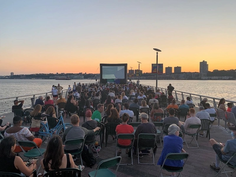 cine al aire libre gratis en nyc verano en nyc