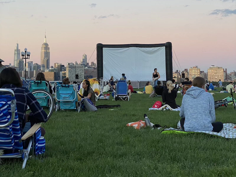 cine al aire libre gratis en nyc verano en nyc
