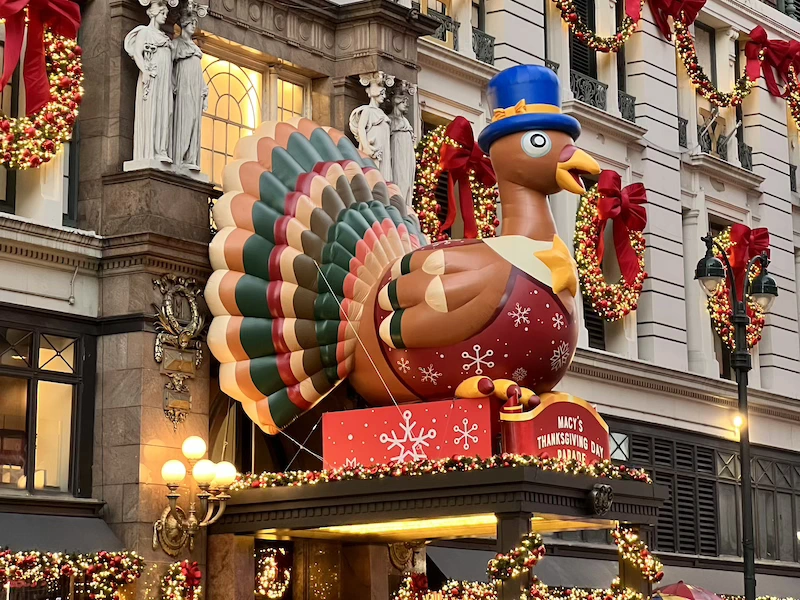 Desfile Thanksgiving Macy's brunch vistas nyc