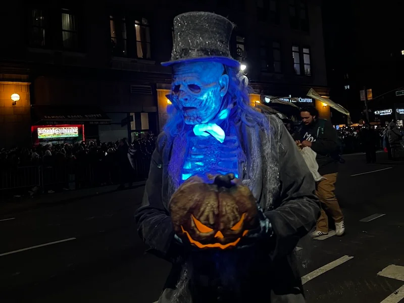 desfile halloween en nyc nymyway